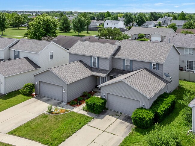 Building Photo - Turnberry Ridge – 3 Bedroom, 2.5 Bath Zero-Lot Home with 2-Car Garage