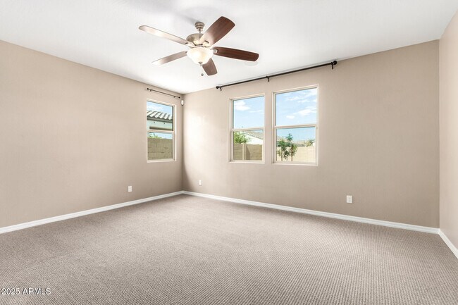 Building Photo - 423 S 194th Ln