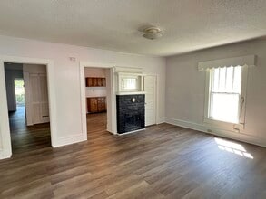 Building Photo - 1806 Johnson St