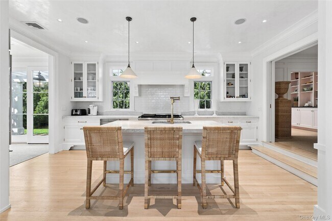 Building Photo - 60 Old Town Crossing