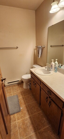 Building Photo - 524 Marshal Ct