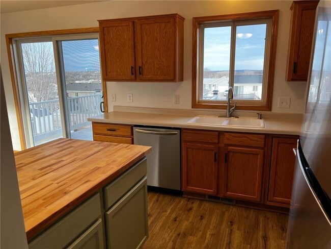 Building Photo - 5364 56th Ave NW