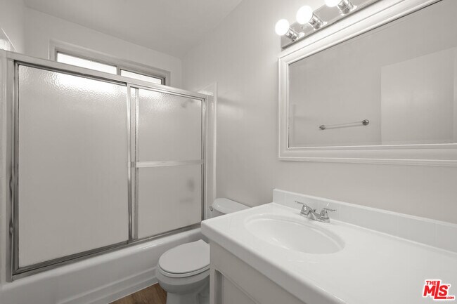 Building Photo - 10653 Holman Ave