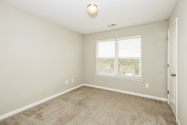 Building Photo - 41 Moss Way