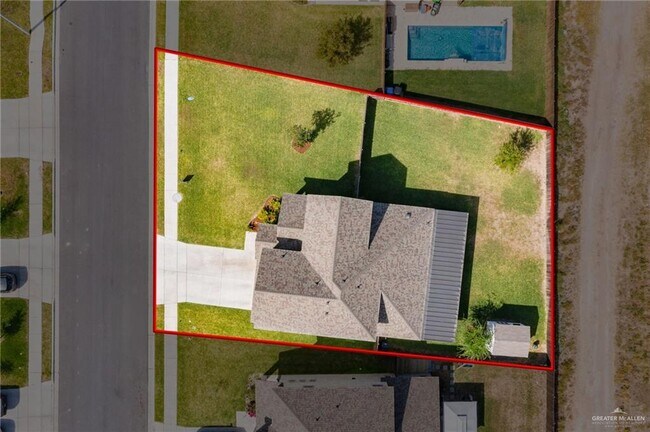 Building Photo - 8506 N 33rd Ln