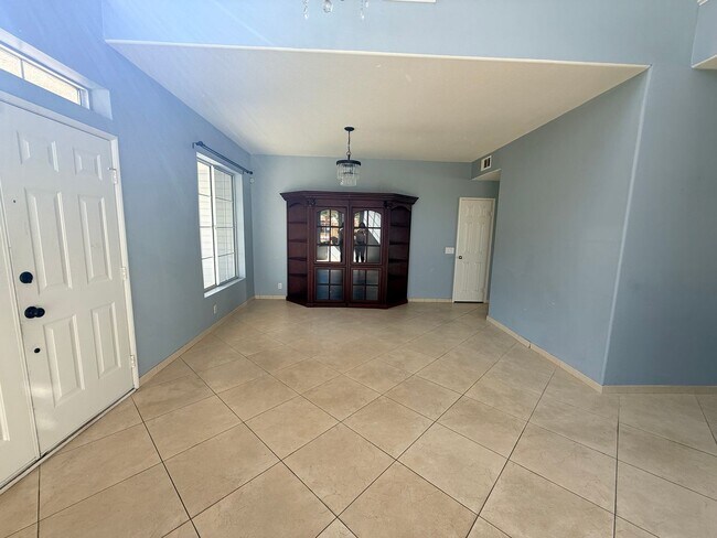 Building Photo - Stunning 5-Bedroom Pool Home in Corona is now available for rent