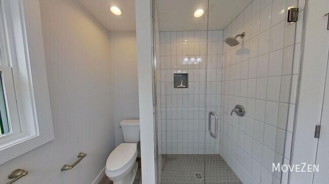 Building Photo - 4110 Whispering Oaks Dr