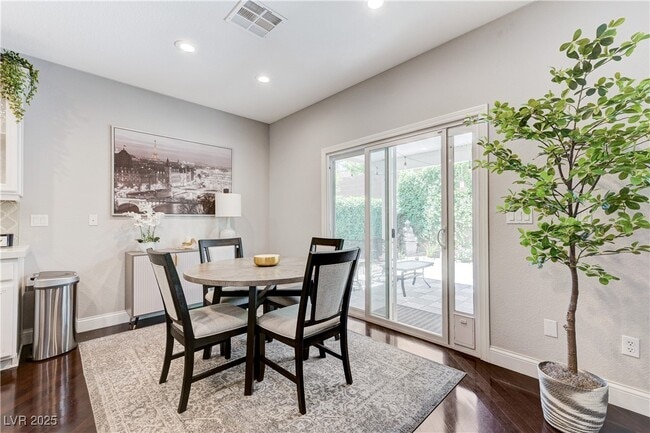 Building Photo - 937 Ambrosia Dr