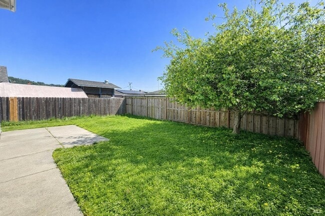 Building Photo - 5122 Potrero Ave