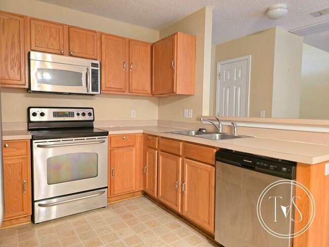 Building Photo - 139 Wax Myrtle Ct