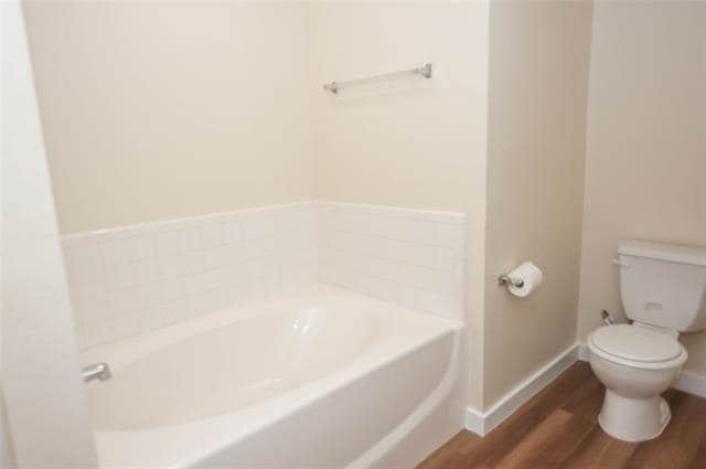 Building Photo - 108 Hollow Tree Dr