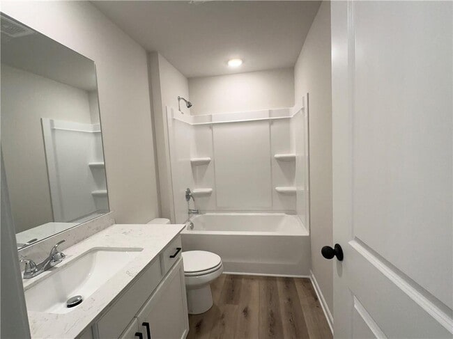 Building Photo - 2145 Valley Ct