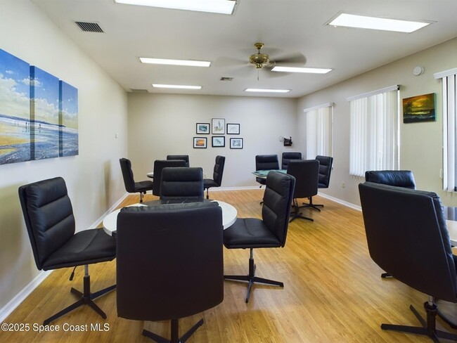 Building Photo - 7660 Kyak Ct