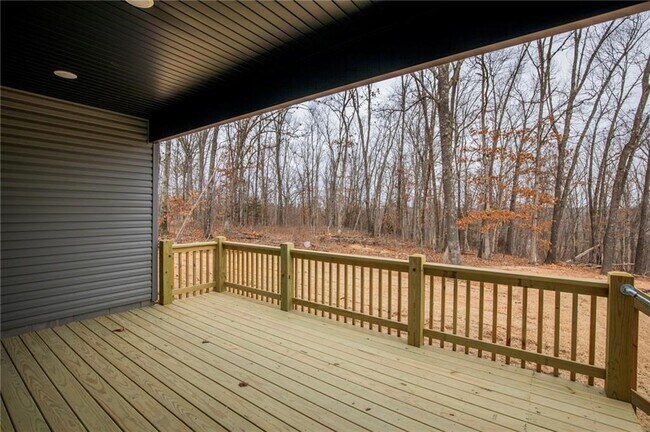 Building Photo - 14 Kinloch Dr