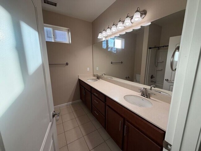 Building Photo - 2485 Makenna Dr