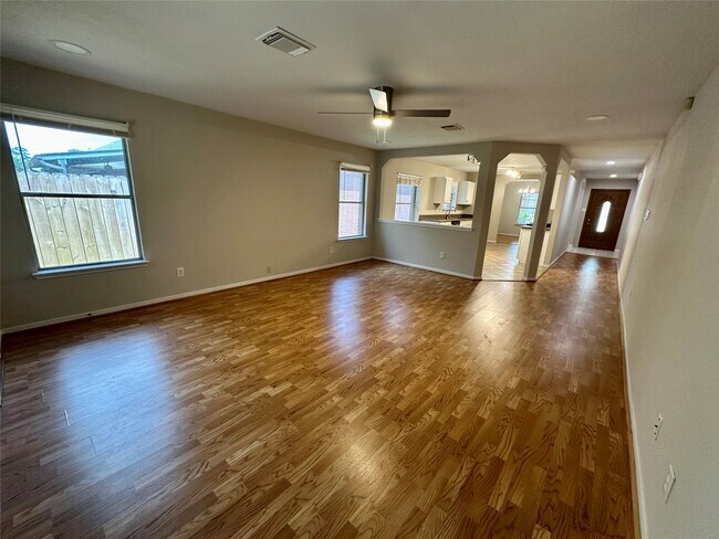 Building Photo - 21907 Willow Downs Dr