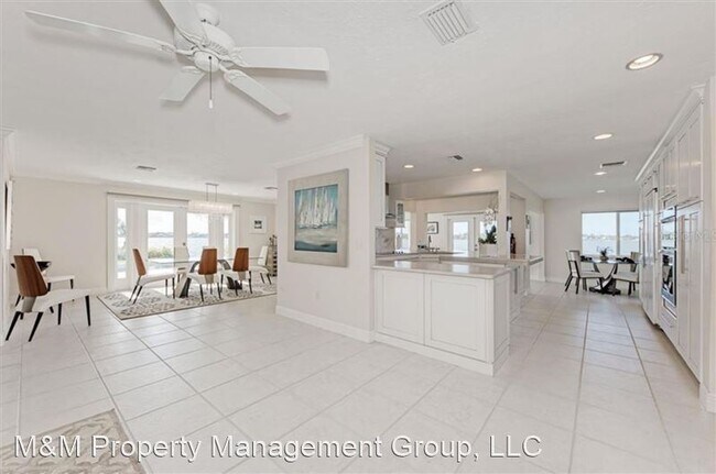 Building Photo - 7692 Cove Terrace