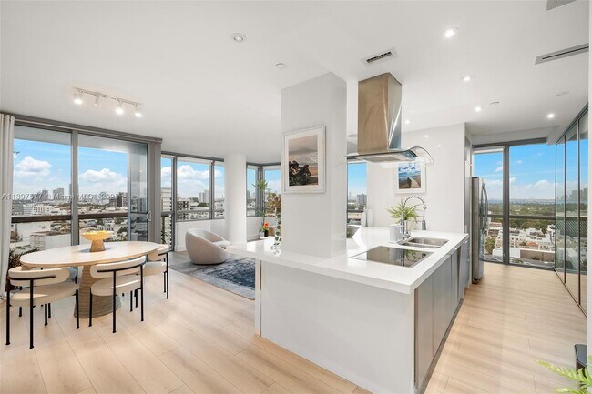 Building Photo - 101 20th St