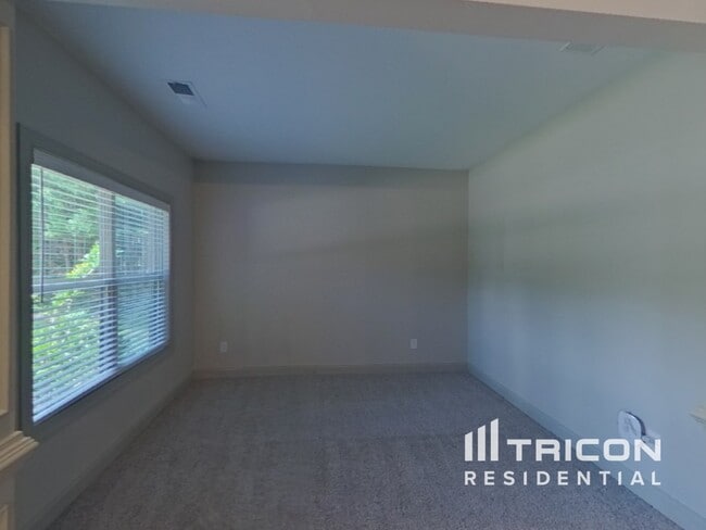 Building Photo - 3227 Brigadier Way SW