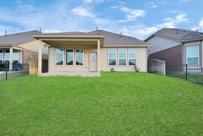 Building Photo - 24814 Puccini Pl