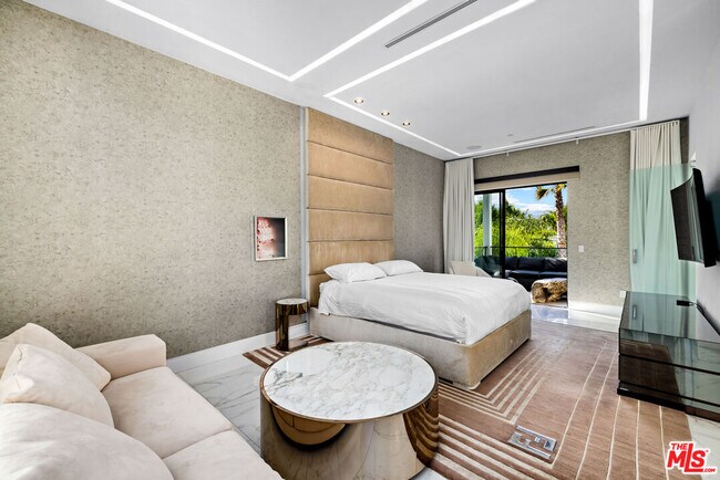 Building Photo - 4841 Alonzo Ave