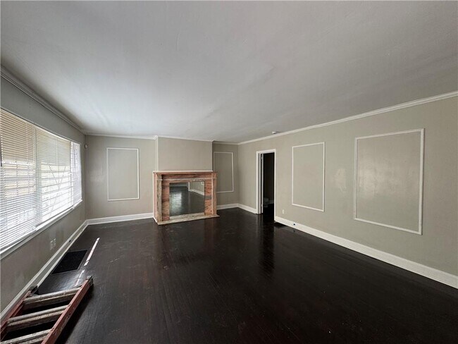Building Photo - 1580 Childress Dr SW