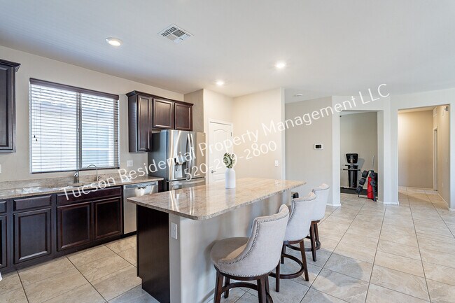 Building Photo - 9578 S Trapper Ridge Dr