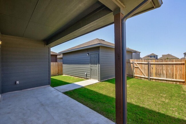 Building Photo - Beautiful 2 story Home in Hutto