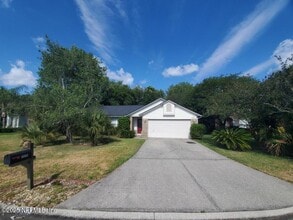 Building Photo - 2058 Forest Gate Dr E