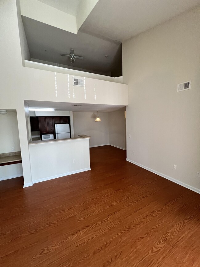 Building Photo - 2801 Chancellorsville Dr