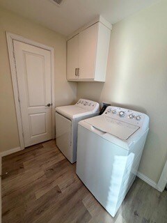 Full-Sized Washer/Dryer Combo - 5800 Rockhill Rd