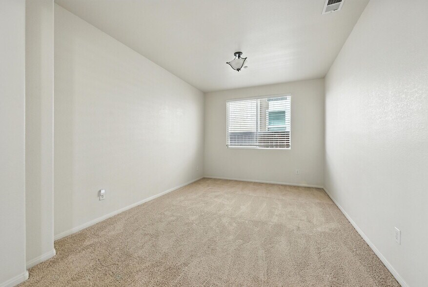 Building Photo - 4708 Driftwood Way