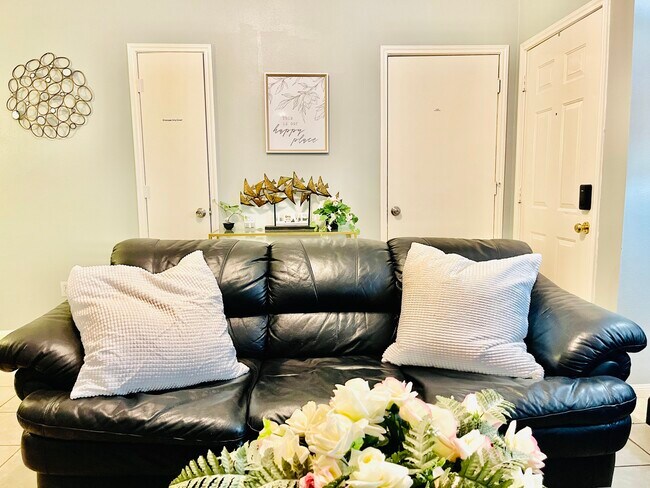 Building Photo - 118 Willoughby Ct