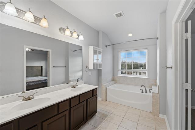 Building Photo - 706 S Jupiter Rd