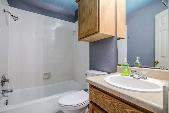 Building Photo - 2721 Crimson Sky Ct