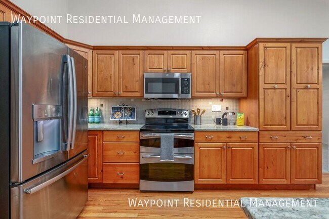 Building Photo - 4917 N Contour Way