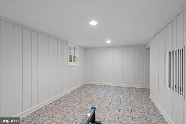 Building Photo - 5222 Duvall Dr