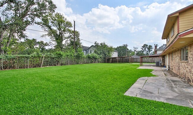 Building Photo - 6406 Ashton St