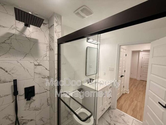 Building Photo - 10402 Laurel Ridge Way