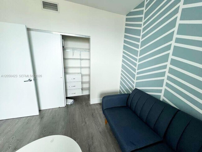 Building Photo - 888 Biscayne Blvd