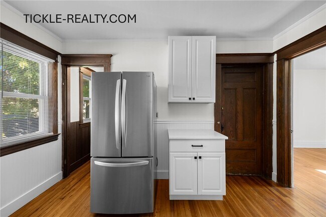 Building Photo - 15-17-17 Roosevelt St