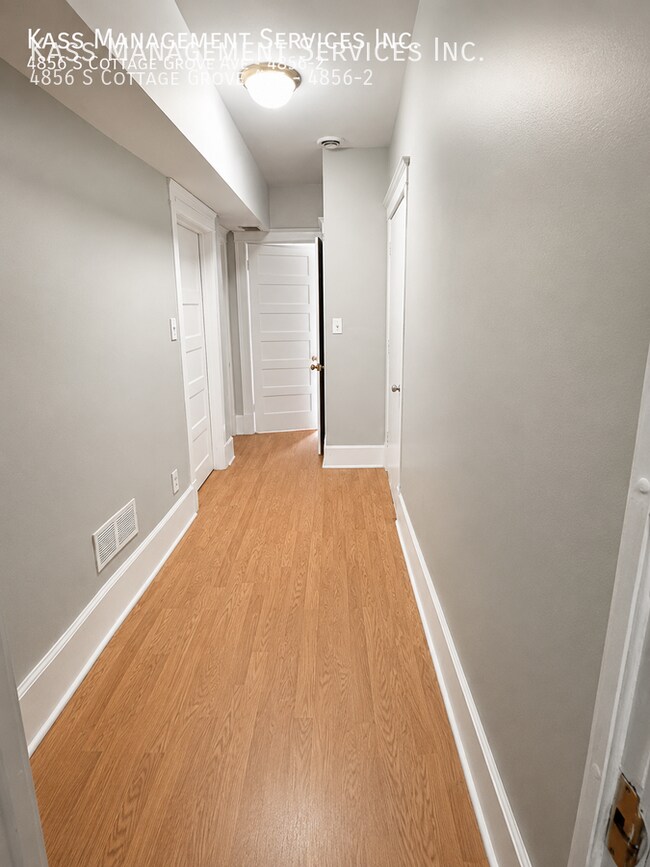 Building Photo - 4856 S Cottage Grove Ave