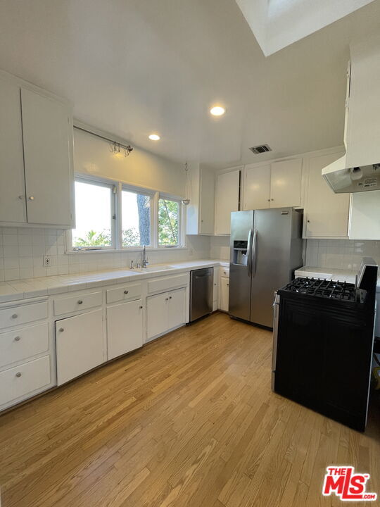 Building Photo - 6216 Temple Hill Dr