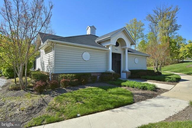 Building Photo - 8930 Milford Haven Ct