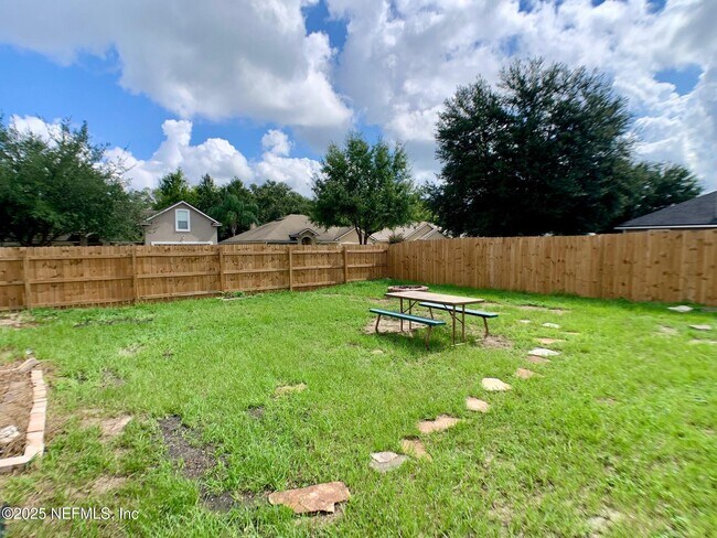Building Photo - 3201 Deer Creek Dr