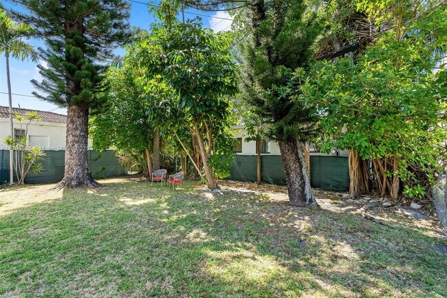 Building Photo - 1754 Marseille Dr