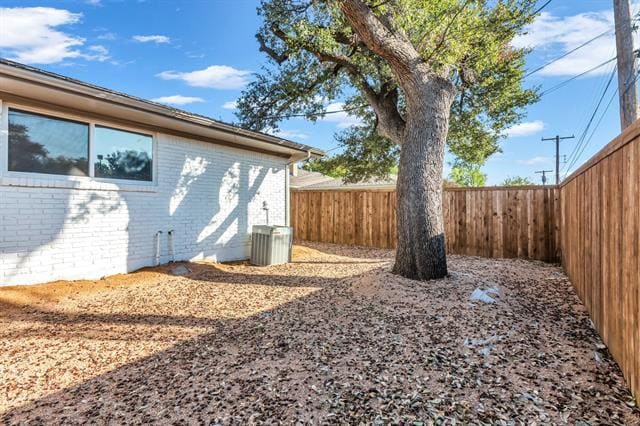 Building Photo - 14721 Birchridge Dr