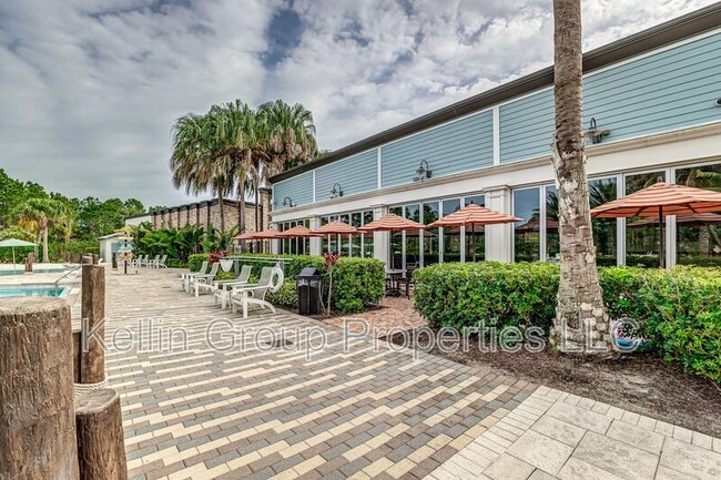 Building Photo - 1748 Sanibel Dr