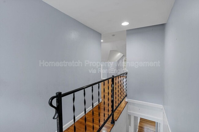 Building Photo - 3215 St Catherine St