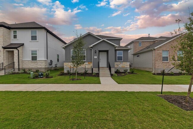 Building Photo - 204 Flowers Ave